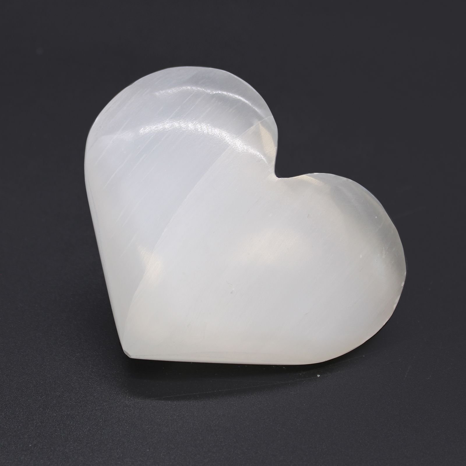 Selenite Heart - 5-6 cm 2 Selenite Heart - 5-6 cm - Image 2